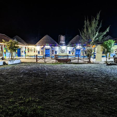 White Land Villagestay Dhordo Esterno foto