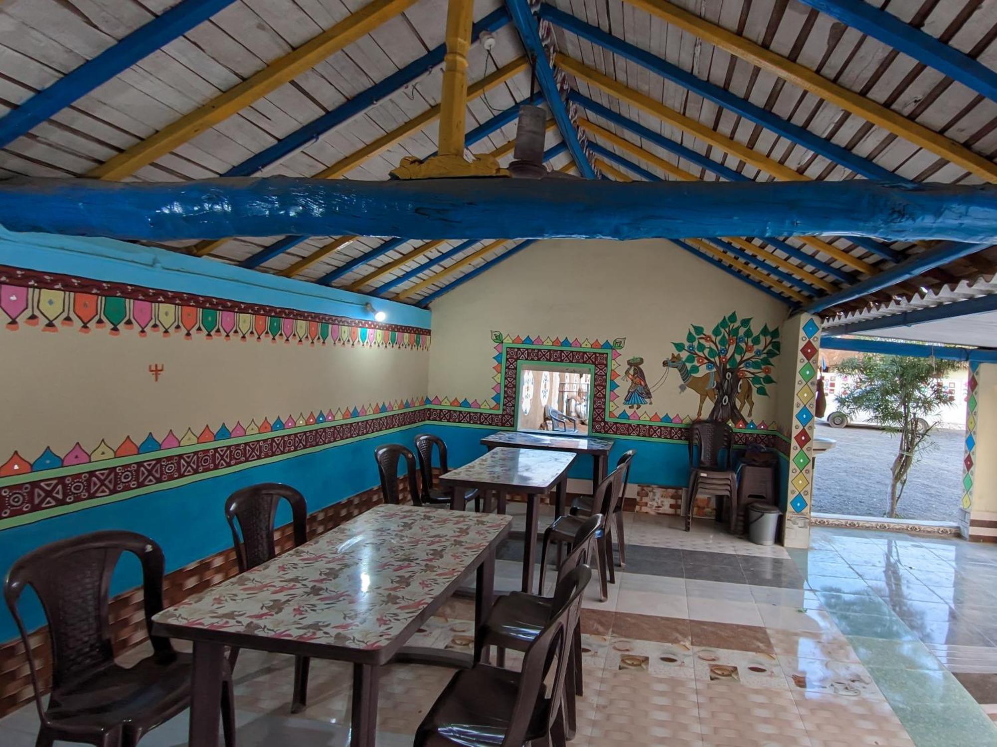 White Land Villagestay Dhordo Esterno foto