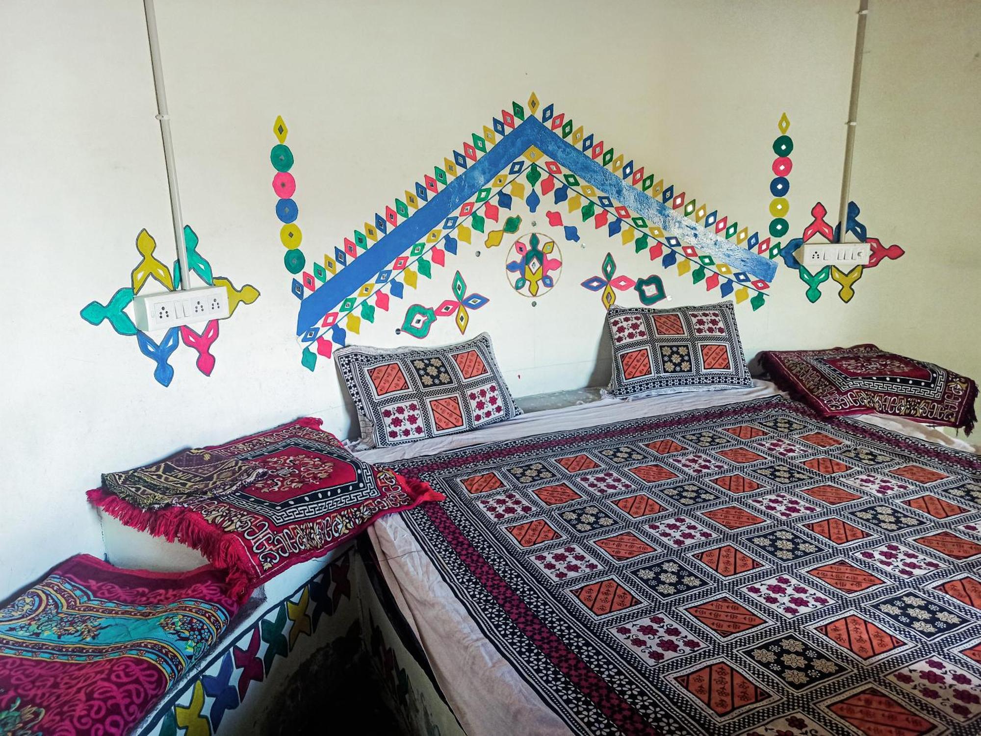 White Land Villagestay Dhordo Esterno foto